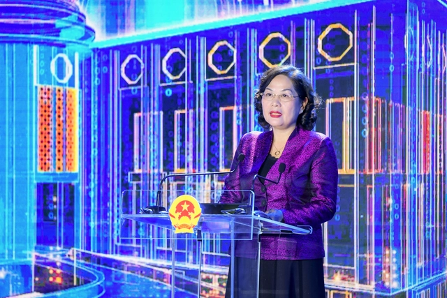 Thủ tướng mong ngành ngân hàng 'mở lòng ra một chút nữa', giảm thêm lãi suất cho gói tín dụng 500.000 tỷ