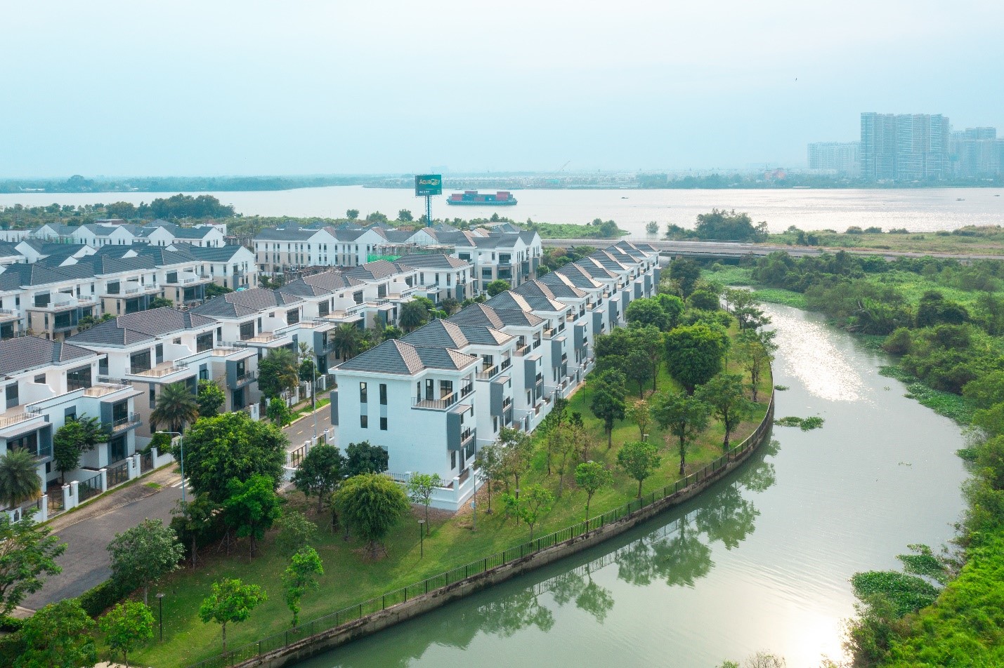 Bỏ giấy phép xây dựng: Người dân, doanh nghiệp bớt được khoản phí 'không tên'